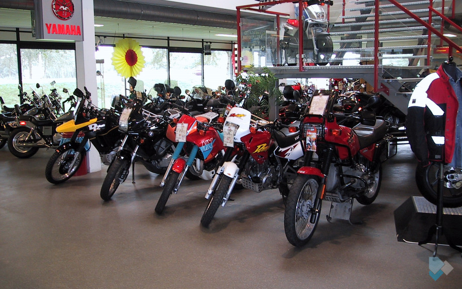 Retail Motorzaak, DIBA 230 MMA Troffelvloer